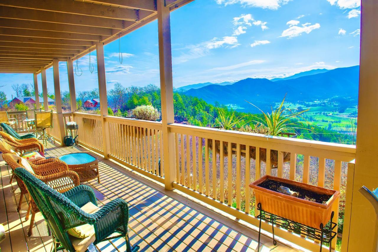 Tanasi Lodge - Reunions, Retreats, Weddings, Family Getaways 세비어빌 외부 사진
