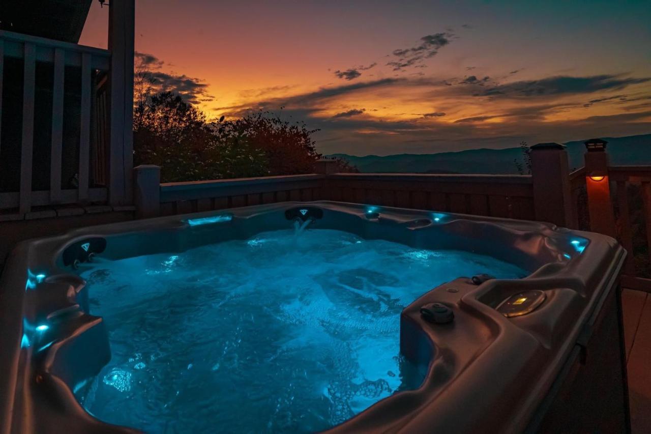 Tanasi Lodge - Reunions, Retreats, Weddings, Family Getaways 세비어빌 외부 사진